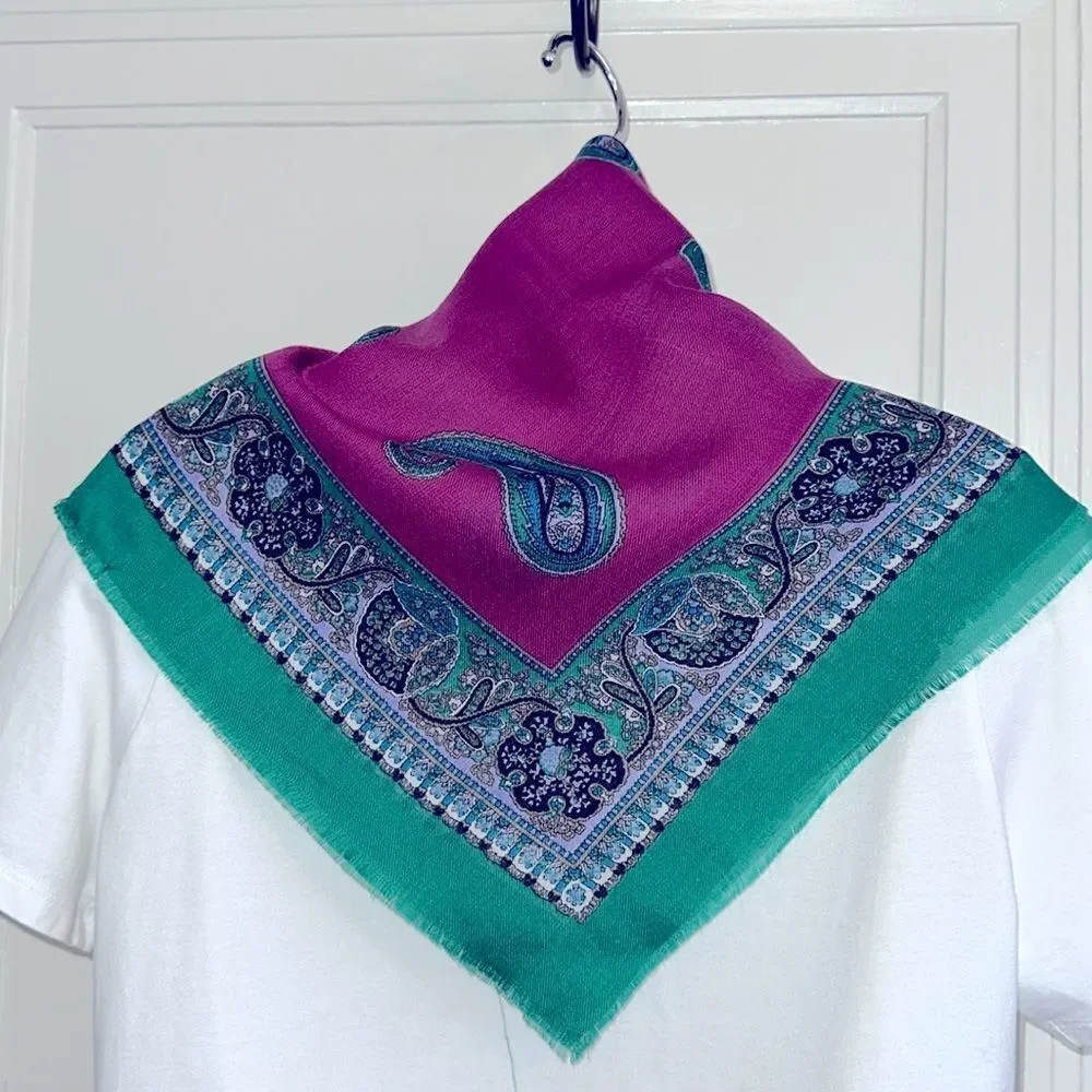 Vintage mid century Tomar Fashions magenta &‎ green paisley acrylic square scarf